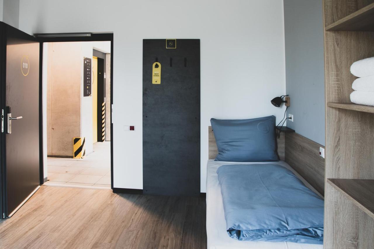 Das Schlafwerk Stuttgart-Nord Volldigitales Hotel-Self-Check In - Keine Rezeption-Lowbudget-Cashless Korntal-Muenchingen Ngoại thất bức ảnh